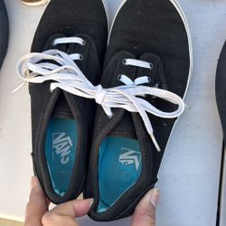Black VANS - US Missy Size 2