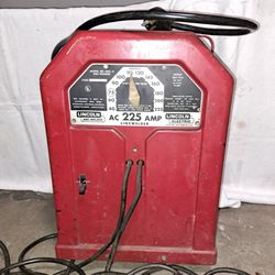 Vintage Lincoln 225 Amp Arc Welder