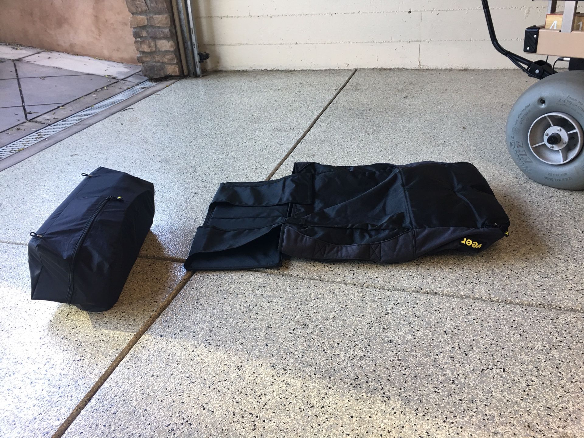 Veer Cruiser nap system and travel bag