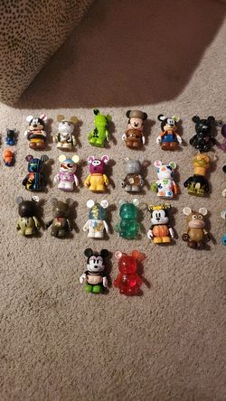 Disney Vinylmation figures