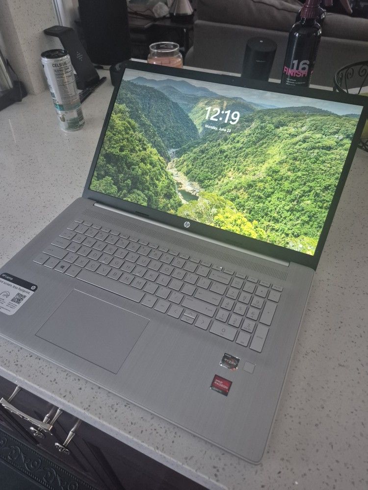 HP Laptop 17-cp0013dx