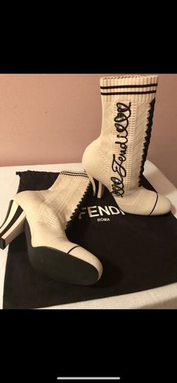 FENDI BOOTIES SIZE 36