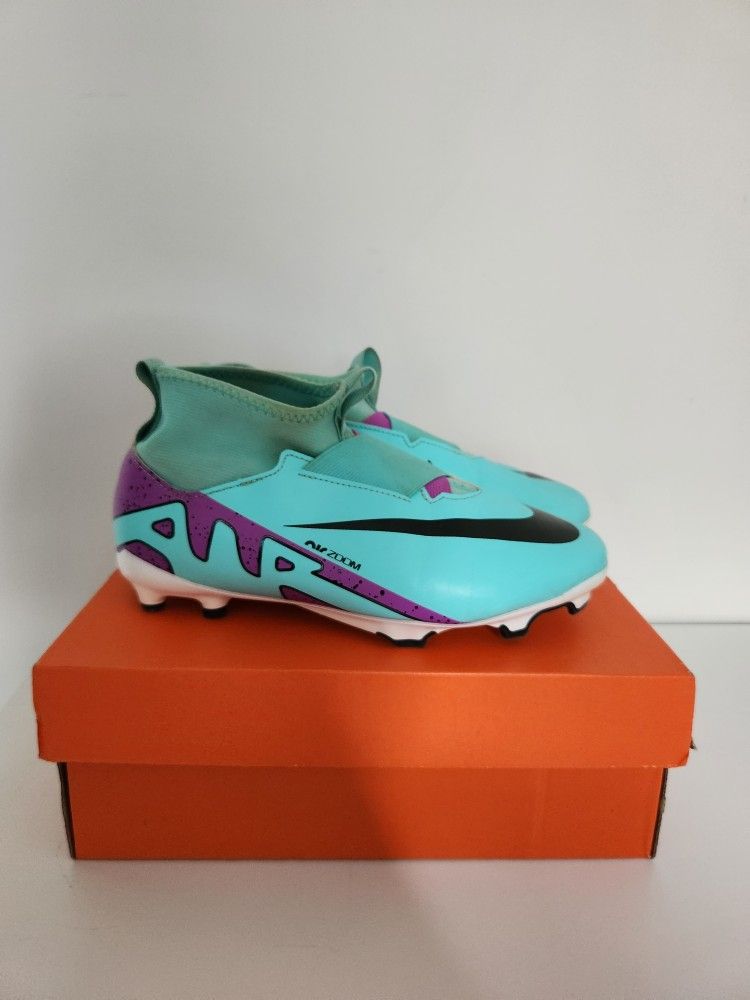 Nike Mercurial Soccer Cleats 5Y