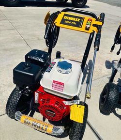Dewalt 3600 psi Honda gx200 pressure washer