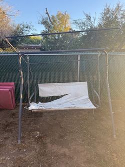 Free Outdoor swing