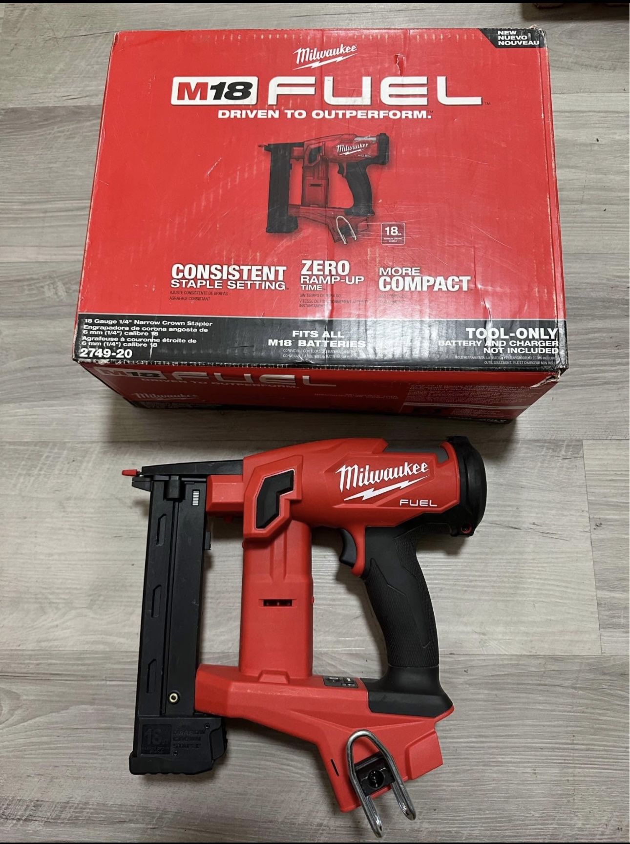 Milwaukee M18 FUEL 18-Volt Brushless Cordless 18-Gauge 1/4 in. Narrow Crown Stapler (Tool-Only)