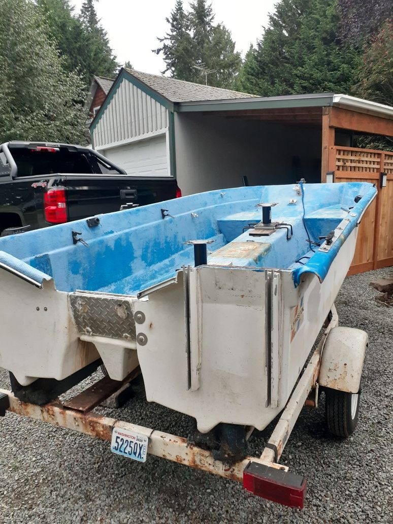 Livingston 14 foot boat