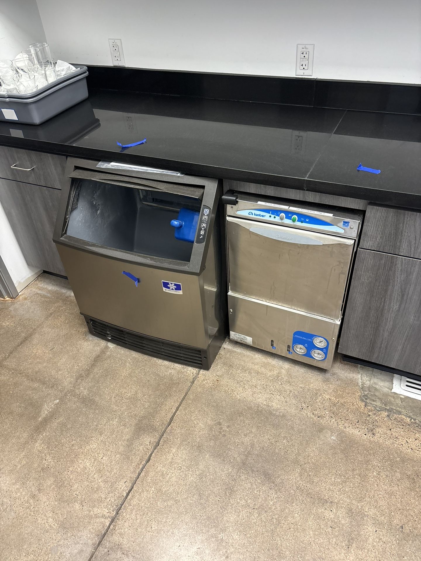 Ice Maker & Glass Washer Under Counter