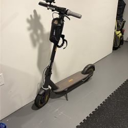 Segway Ninebot KickScooter MAX Electric Scooter - Dark Gray 