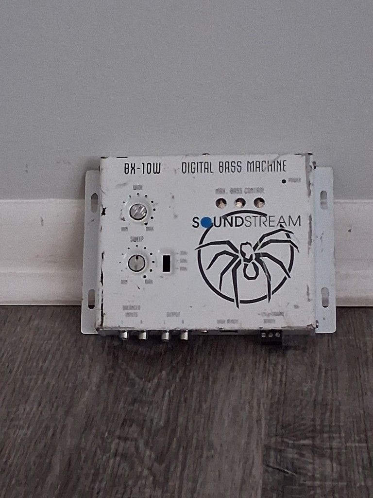 π Soundstream BX-10W Bass Processor (White) β Clean Bass Control | $25