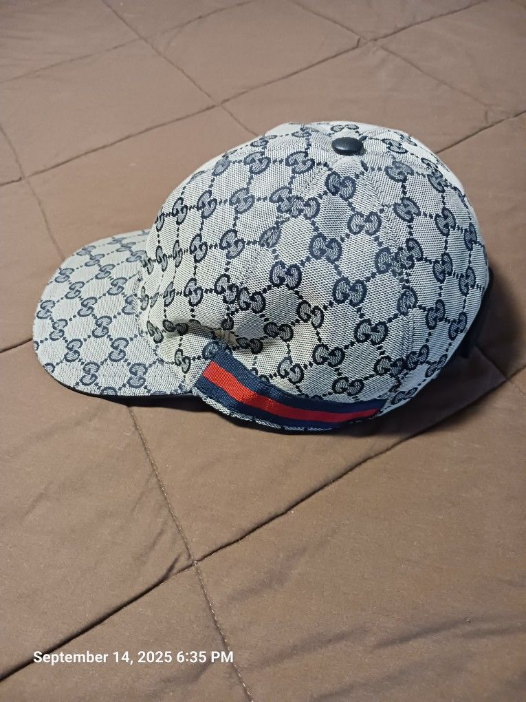 AUTHENTIC GUCCI CAP