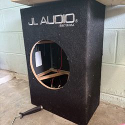 JL Audio Sealed Sub Box w/ Built-In Amp 