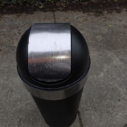 Used Qorking Black Garbage Can