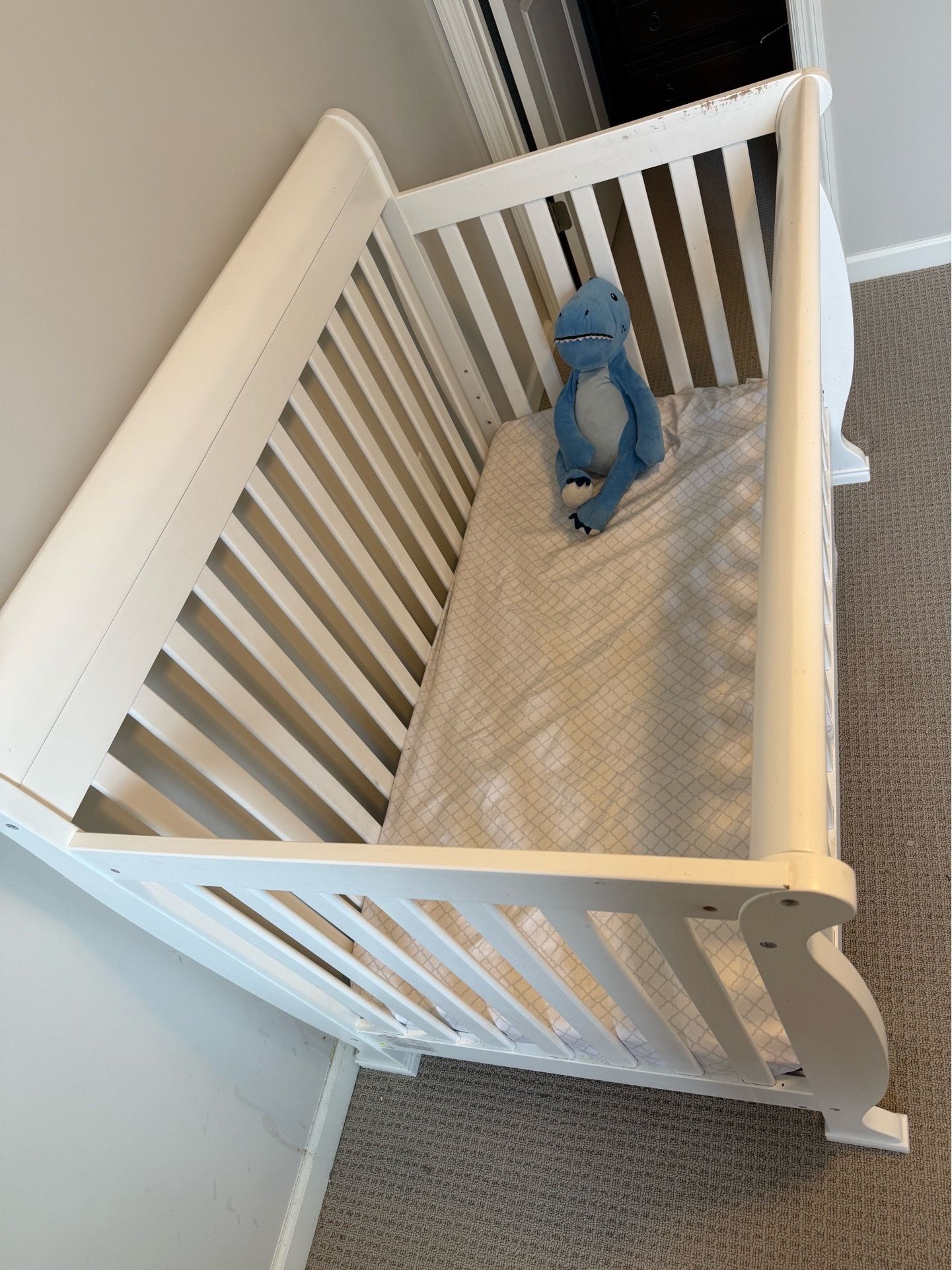 Delta Children Eloise 4-in-1 Convertible Crib