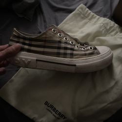 Burberry Shoes 
