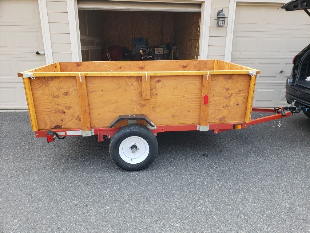 4'x8' Utility trailer.