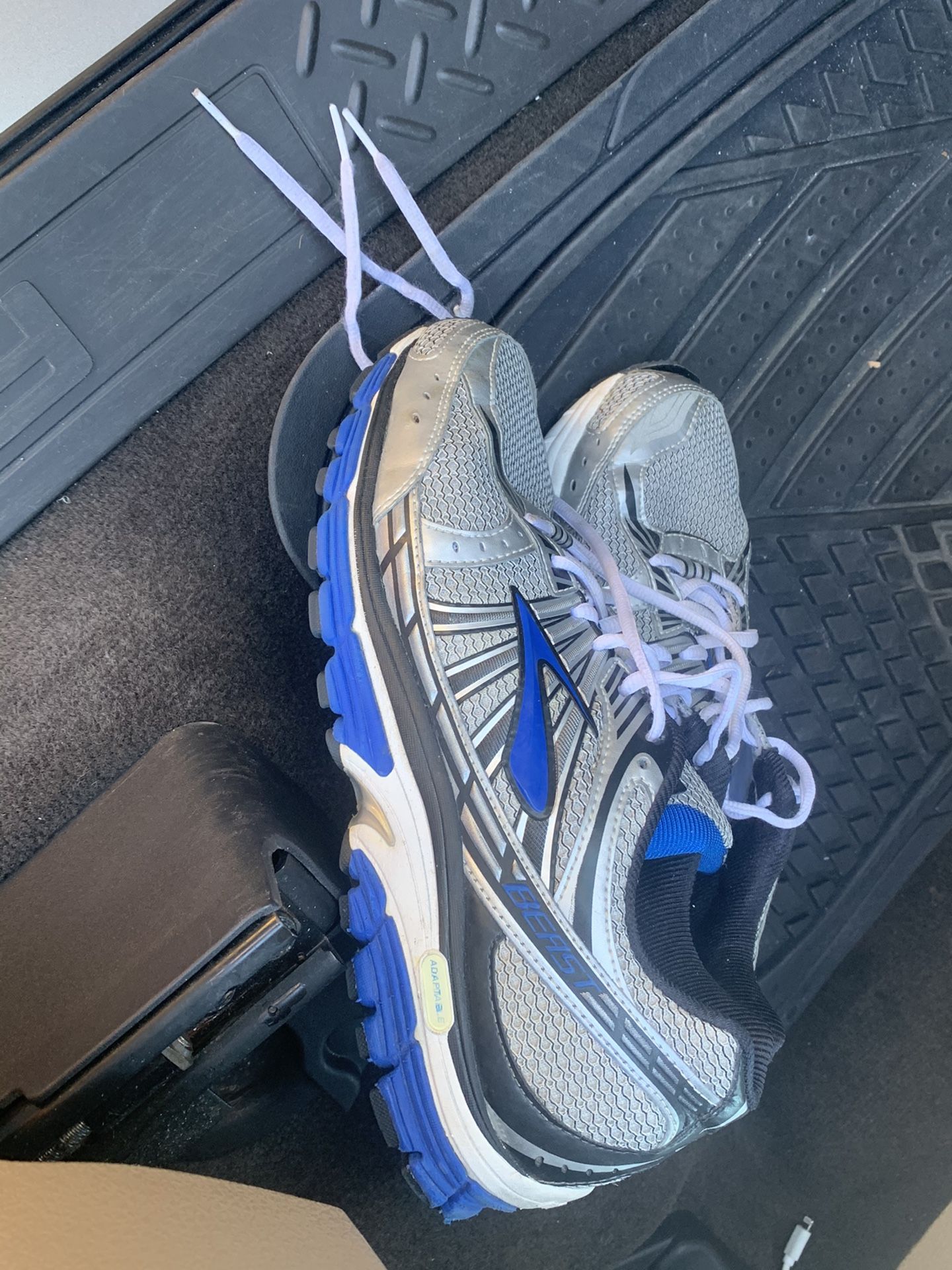 Brooks Beast Size 10 1/2 Used A Few Times Excellent Shape.Paid $160 At Dicks!Price is Firm