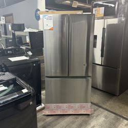 Samsung - 33” Wide 3-Door French Door Refrigerator With Beverage Center 