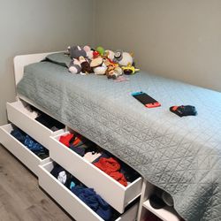 IKEA Twin Bed. Camita Individual.