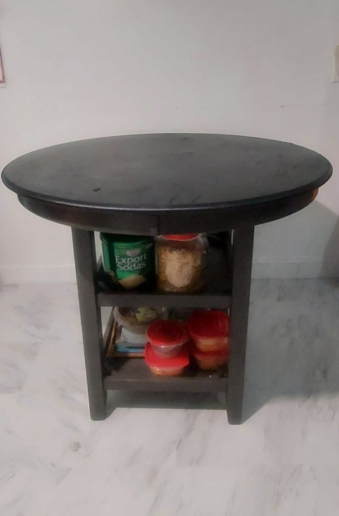 Beautiful Kitchen Table!!!