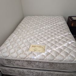 Full Size bed 
