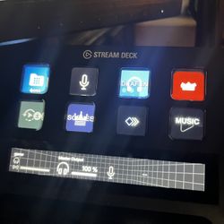 Stream deck plus xlr dock