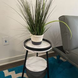 Small Round 2-Tier End Table (Brand New)
