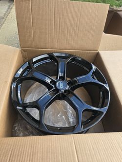 4- Sport Edition Gloss Black 20” Wheels