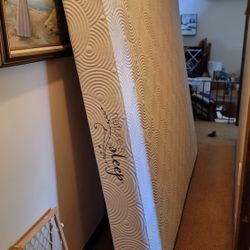 Cali KING Bed