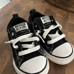 Great Condition Converse Toddler Size 8
