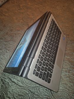 Hp touchscreen 2n1  fac reset new condition original charger ready for students or small business very portable air thin great buy for Students