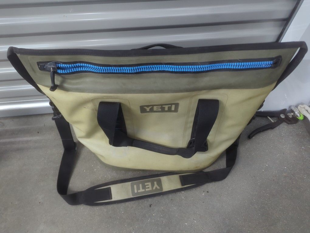 Yeti bag hopper 35L