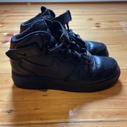 Nike Air Force l High Triple Black