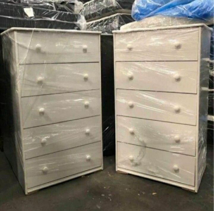 Jumbo Dresser Double Knobs 