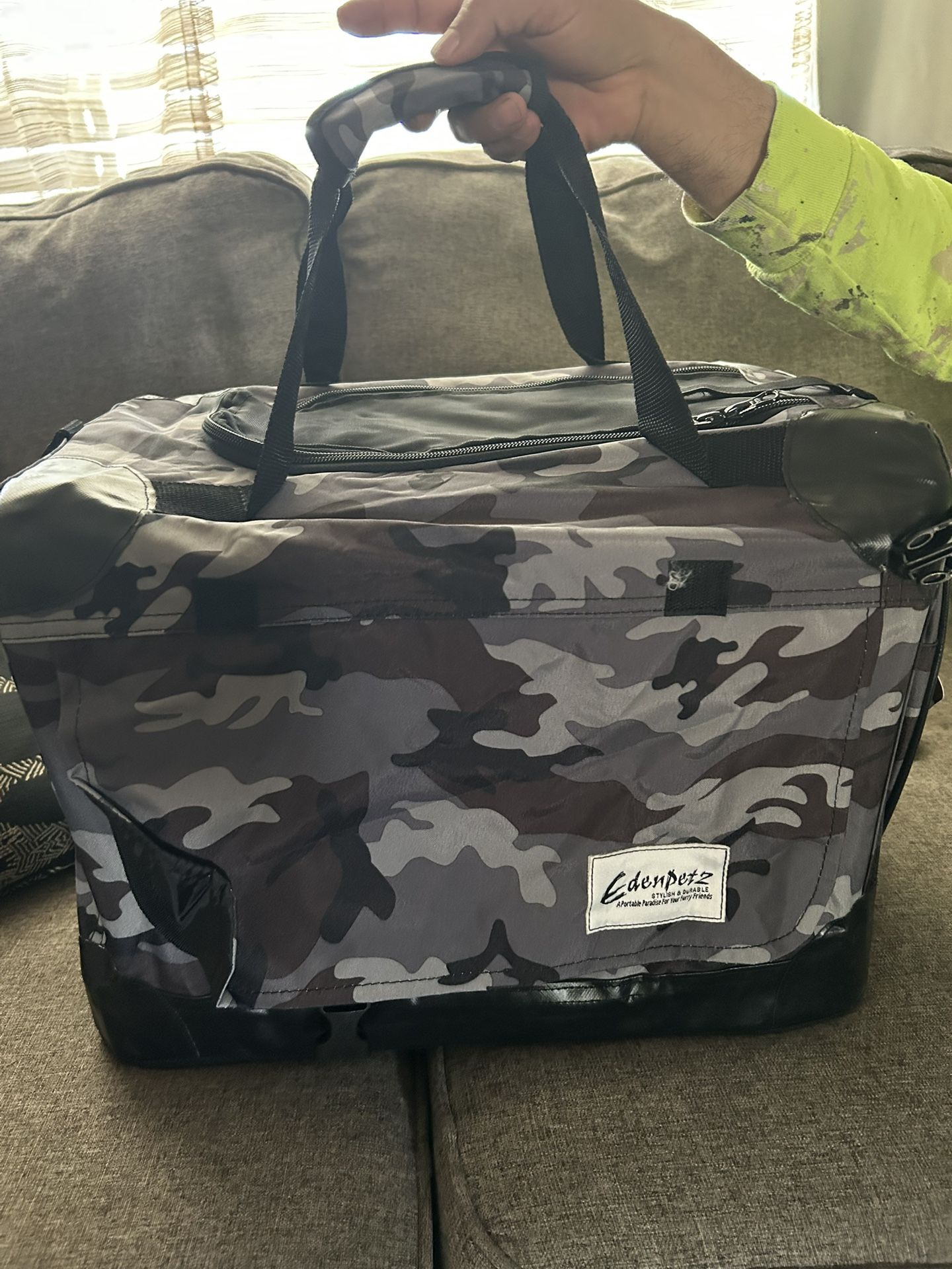 Pet Carrier.