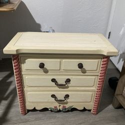 Small “Lane Altavista Virginia”  End Table with Drawer 
