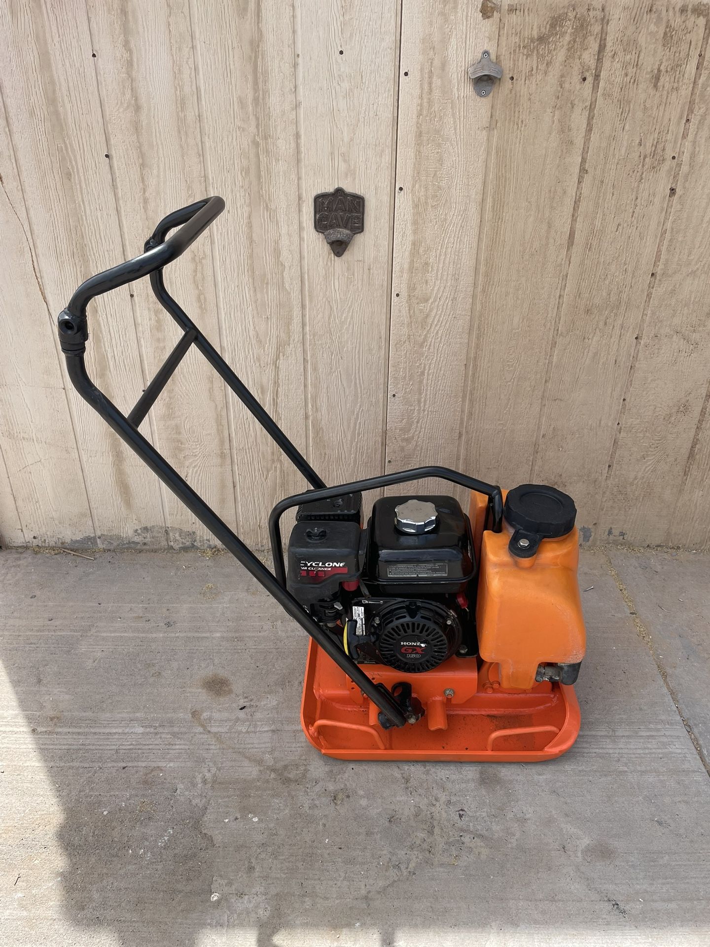 Mikasa Plate Compactor for Sale in Buckeye, AZ - OfferUp