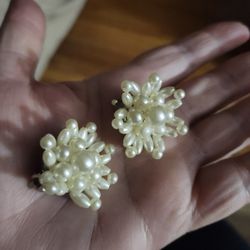 Vintage Clip On Ear Rings 