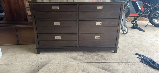 Nice Dresser! 6 Drawer!