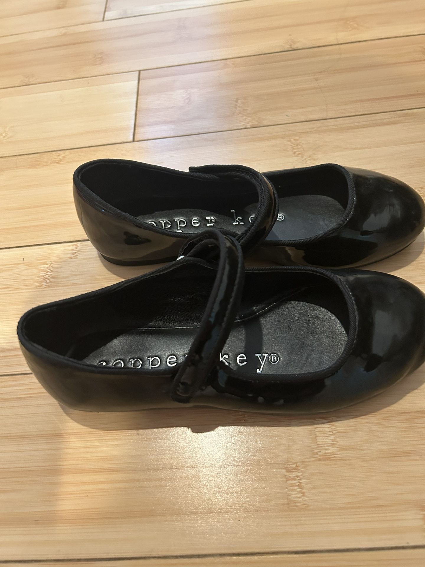 Black Flat Shoes, Copper Key Size 1