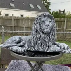 Stone Color, Laying Lion Statue