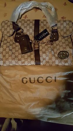 Gucci hand bag new with dust bag