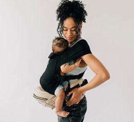 Tush Baby Hip Carrier w/ Hands Free Snug Attachment