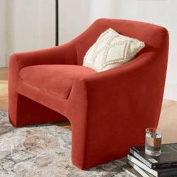 BRAND NEW living room accent chair