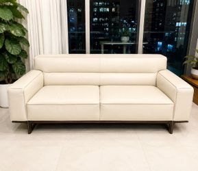 Natuzzi Italia Genuine Leather Sofa – Excellent Condition
