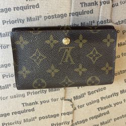 LV Monnaie Wallet