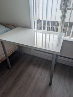 IKEA Linnmon / Adils White Desk