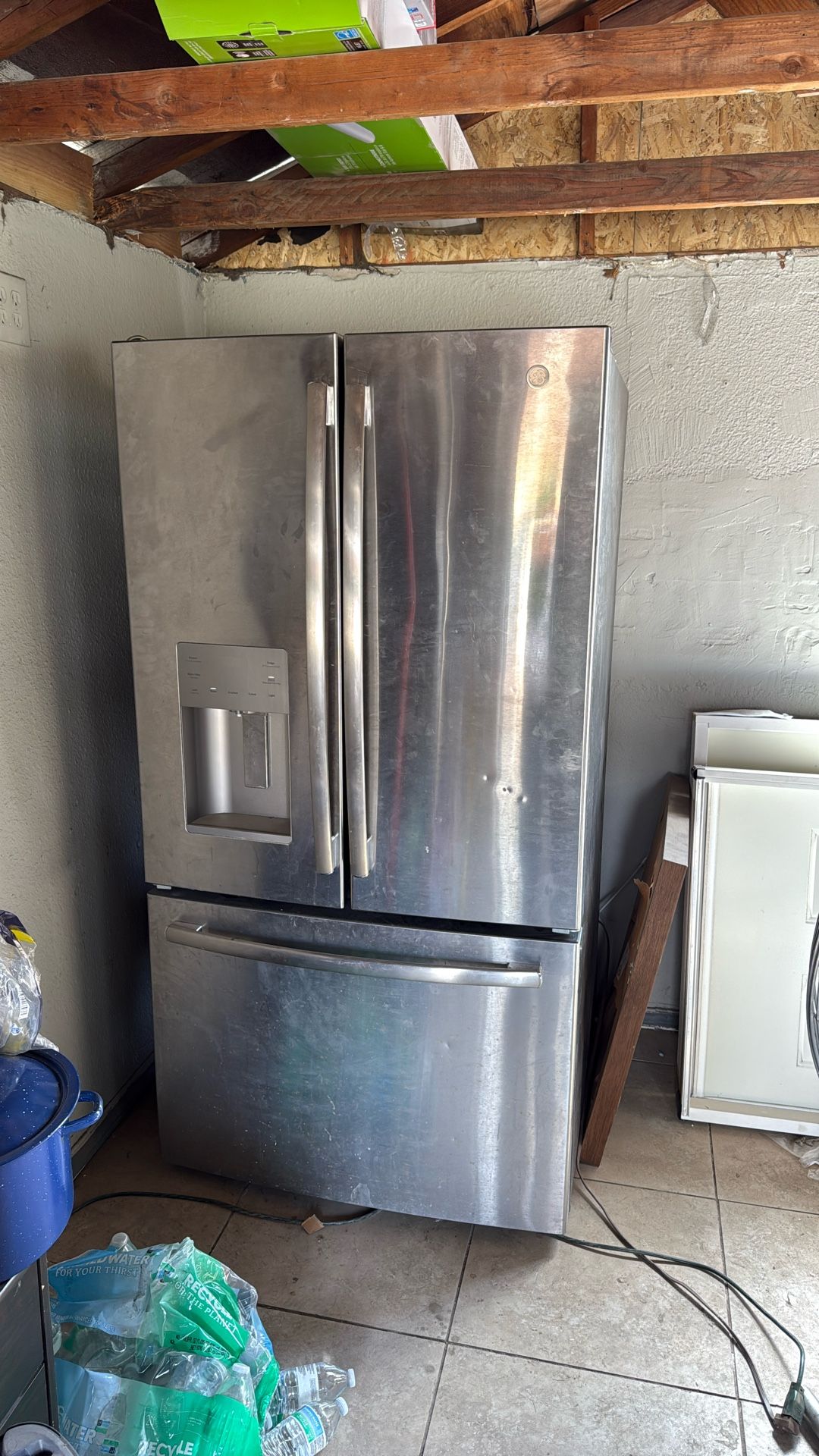 GE Refrigerator
