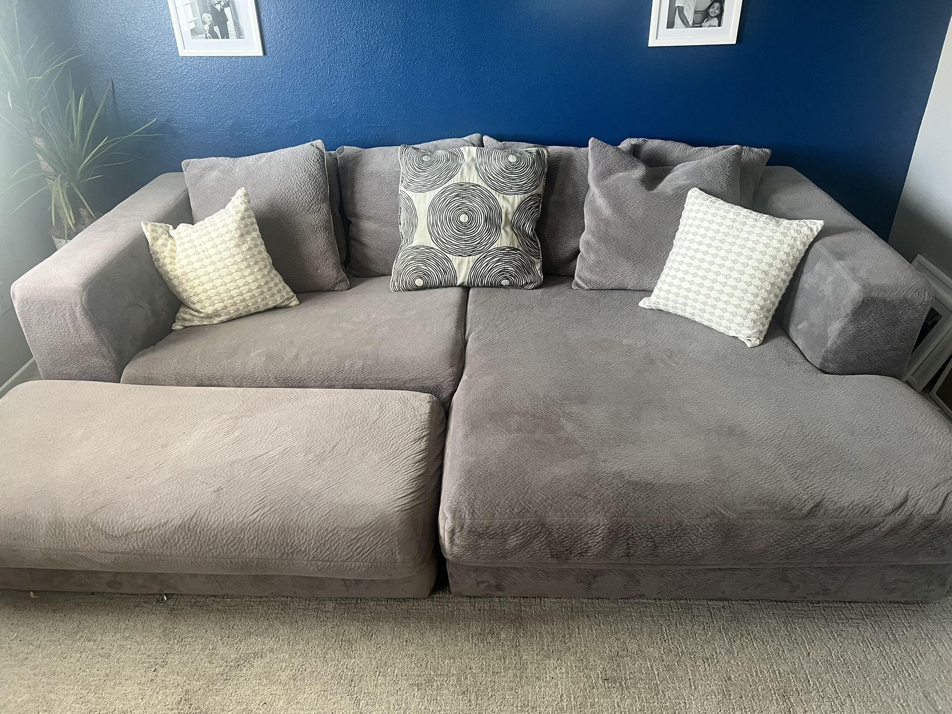 Furniture Couch