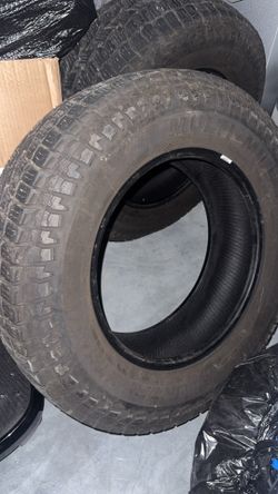 Tires 2557/70R18